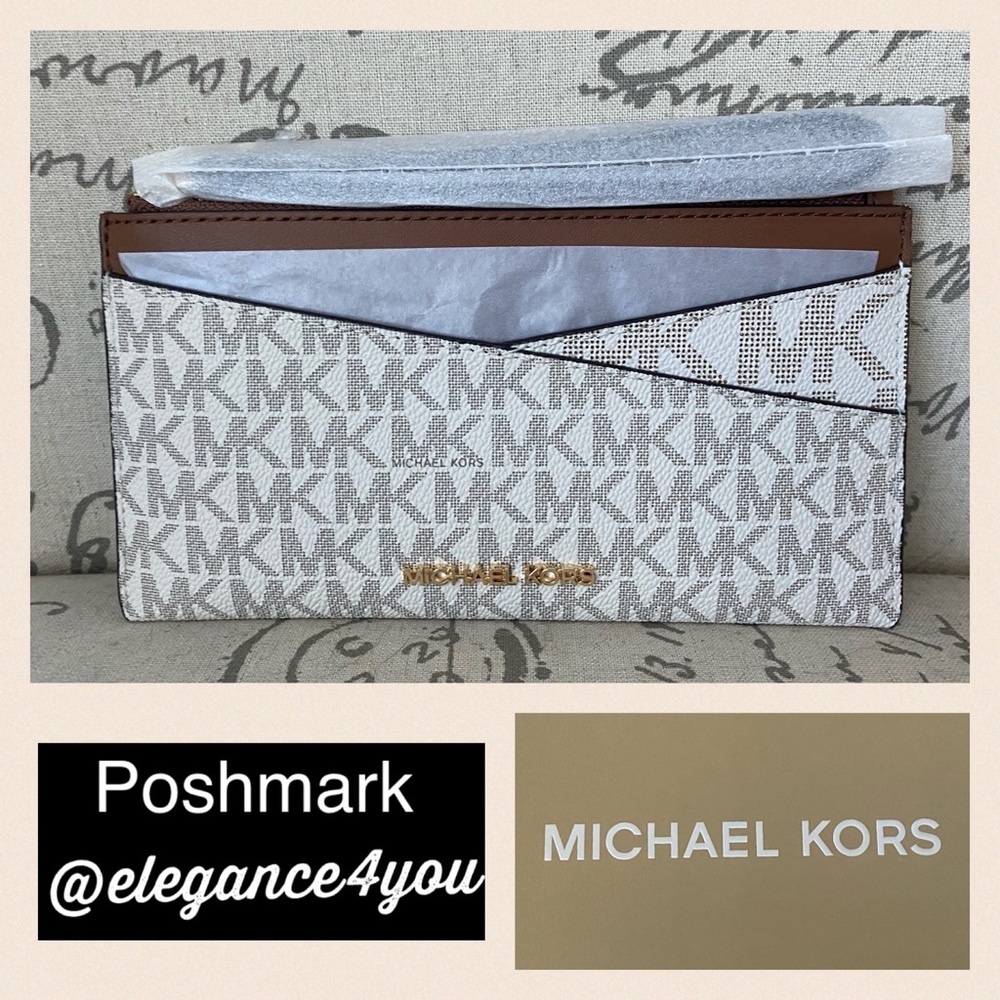 ⭐️MICHAEL KORS⭐️Authentic Vanilla & Acorn Wristlet NEW